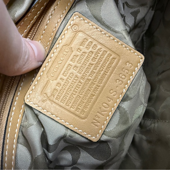 Coach Rare 2004 Hampton Top Handle Honey Leather Baguette Bag - Picture 9 of 9